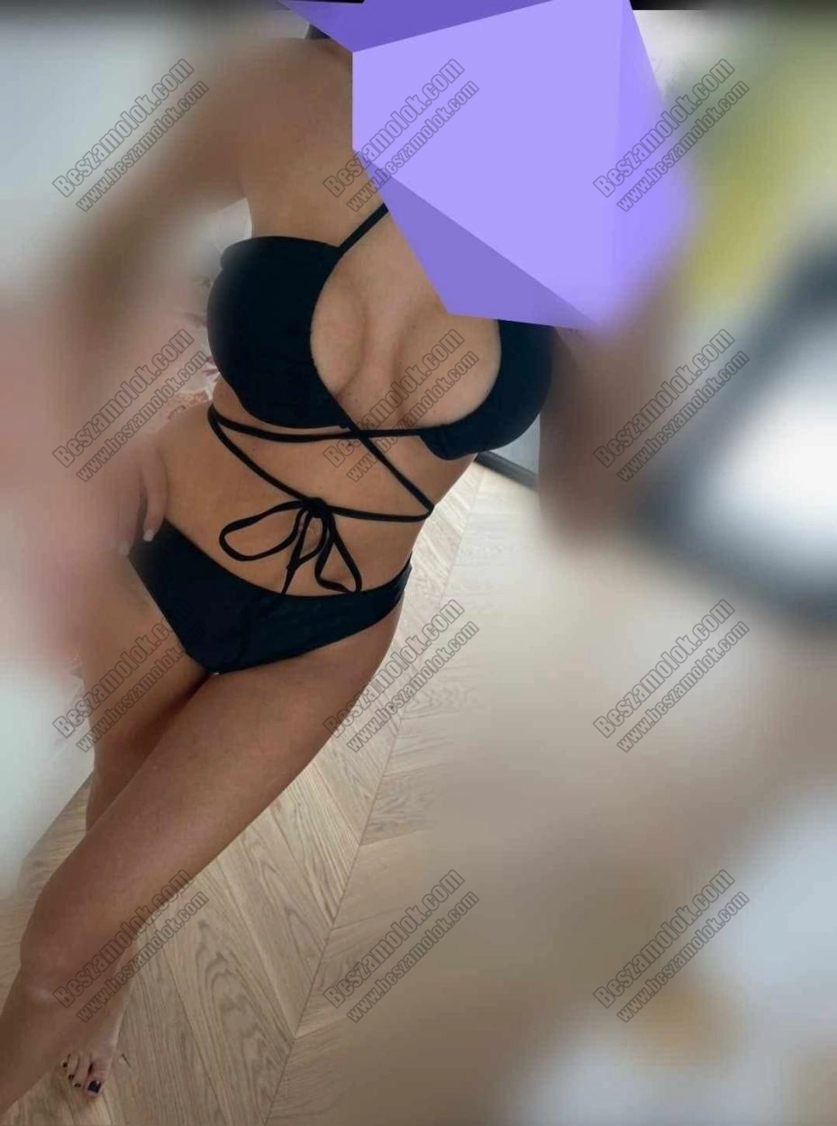 Nina VIP szilikonos csaj profil kepes profil - szilikonoscsajok.hu Nina VIP - +36 30 483 7271 - szilikonos csajok foto